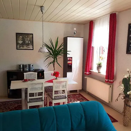 Monique Am Stieger *