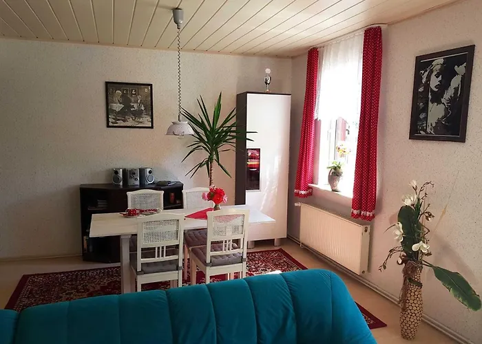 Monique Am Stieger *